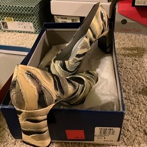 Marbled Black and Cream Women's Heels